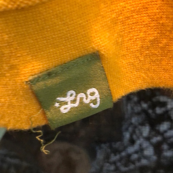 LRG long sleeved Polo- gently used - Picture 4 of 4